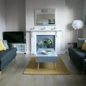  Apartment 2 Bedroom Alpha United Kingdom