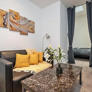  Apartment Modern 2 Bedroom Luxury United Kingdom